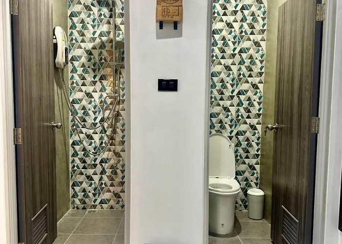 9 Mins To Bts Queen Bed Private - Share Bath Bangkok
