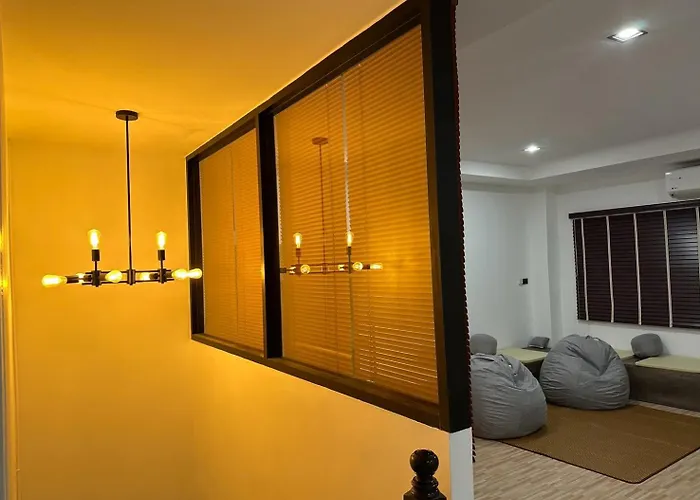 9 Mins To Bts Queen Bed Private - Share Bath * Bangkok