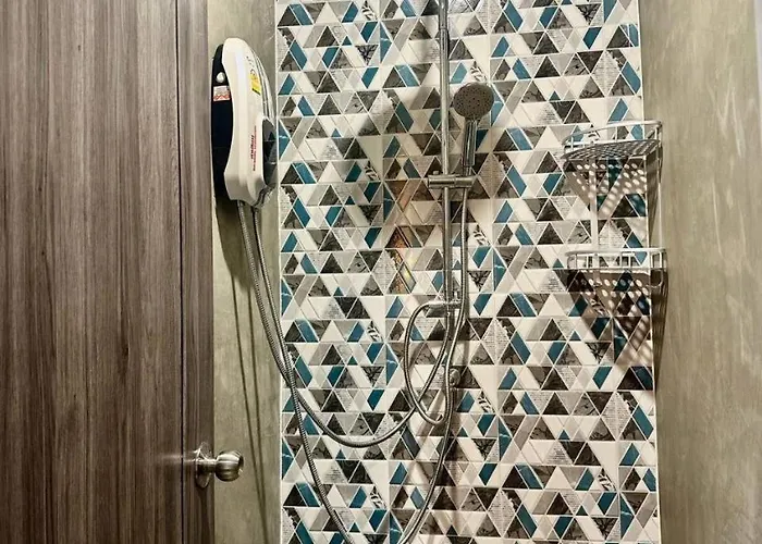 9 Mins To Bts Queen Bed Private - Share Bath